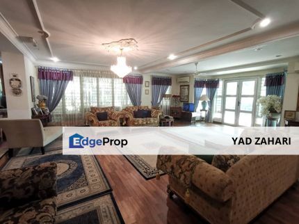 11,197sf land with 9 ROOMS Huge Bungalow House @ Seksyen 11 Shah Alam, Selangor, Shah Alam