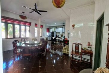 Jalan Suasana, Bandar Tun Hussein Onn