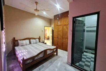 Jalan Suasana, Bandar Tun Hussein Onn