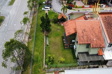 Corner lot with Huge Land Double Storey Terrace @ Setia Alam Sari ILMIA