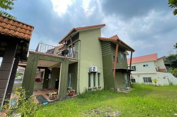 Corner lot with Huge Land Double Storey Terrace @ Setia Alam Sari ILMIA