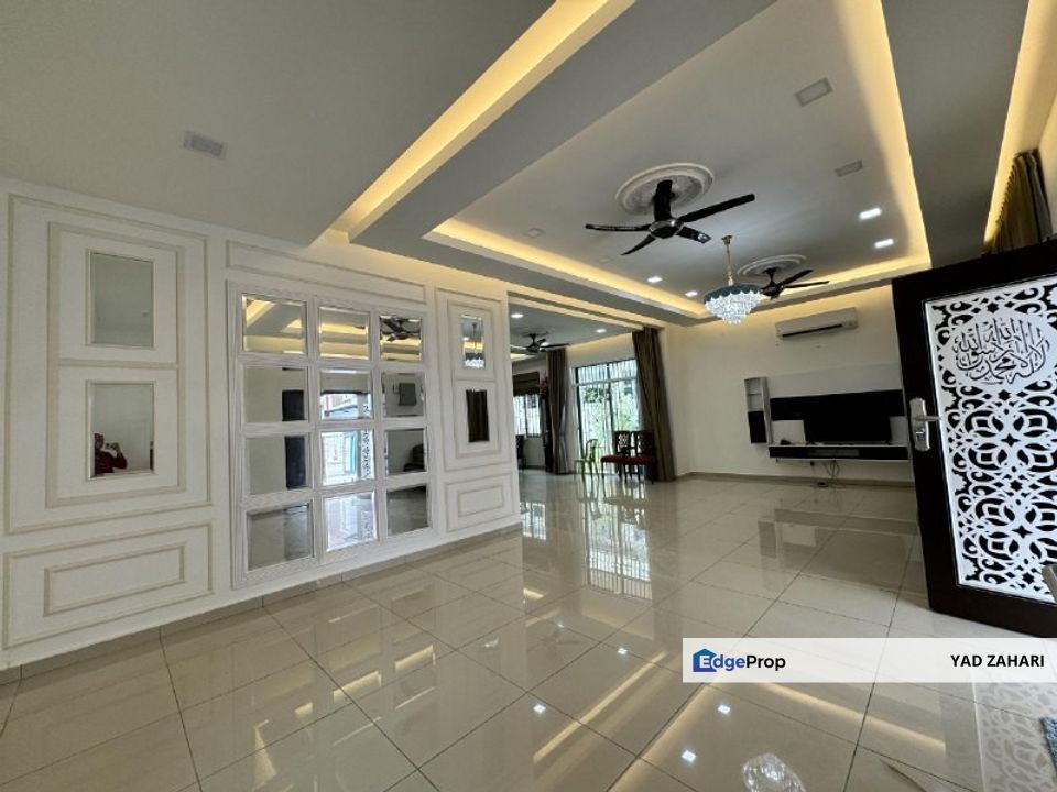 Taman Bukit Senawang Perdana, Seremban | Bungalow 6 Bedrooms | RM799K - Fully Furnished & Renovated with Extended Kitchen and Car Porch, Negeri Sembilan, Seremban