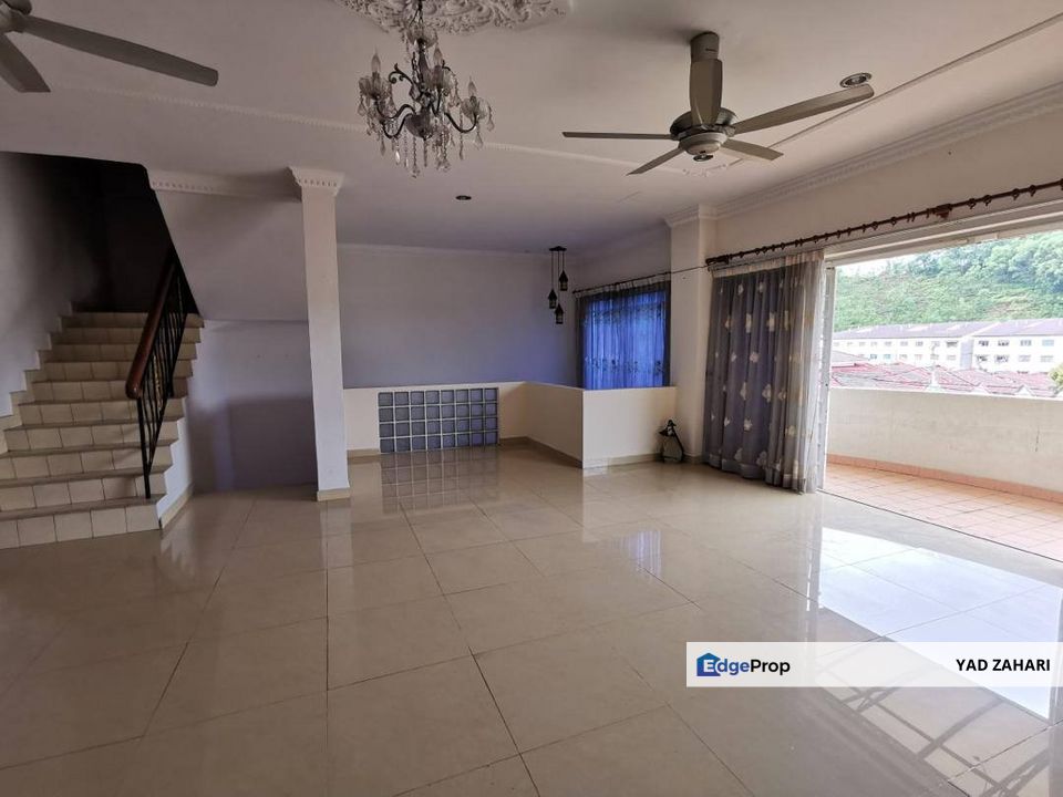 Facing North & Easy Access to Kajang Silk 2.5 Storey Semi-D, Selangor, Kajang