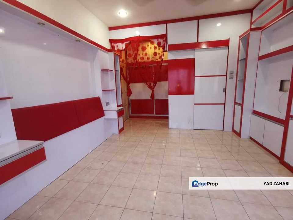 Facing North & Easy Access to Kajang Silk 2.5 Storey Semi-D, Selangor, Kajang