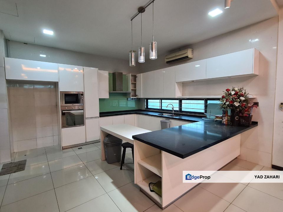 Gated and Guarded and Walking Distance to Surau @ Taman Tropika 2, Kajang, Selangor, Bangi