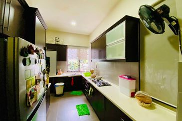 Jalan Lompat Pagar 13/37 