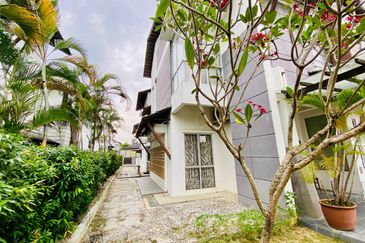 Jalan Lompat Pagar 13/37 