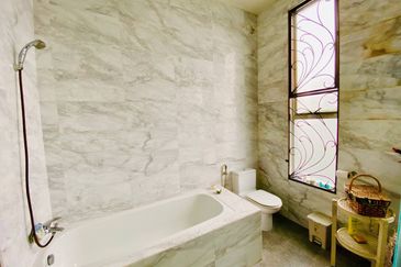 Jalan Lompat Pagar 13/37 