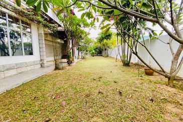 Jalan Lompat Pagar 13/37 