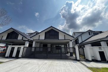 Hevea Elmina Gardens