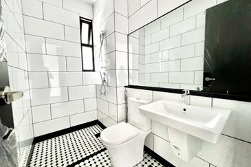 Hevea Elmina Gardens