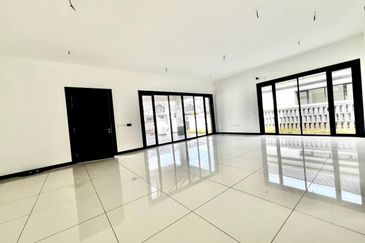 Hevea Elmina Gardens