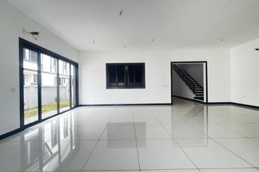 Hevea Elmina Gardens