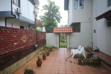 Jalan Keramat Hujung 