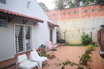 Jalan Keramat Hujung 