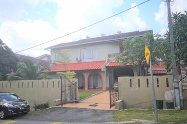 Jalan Keramat Hujung 