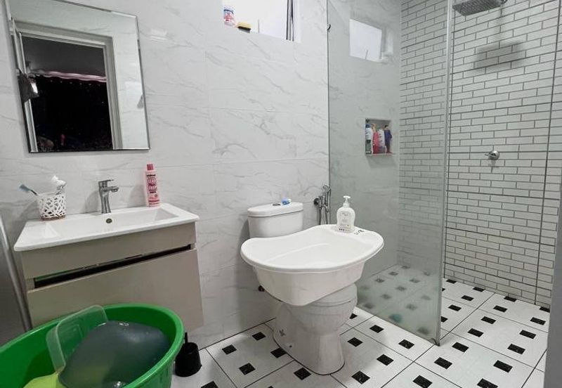 Taman Tasik Semenyih (Lake Residence)