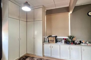 Taman Tasik Semenyih (Lake Residence)