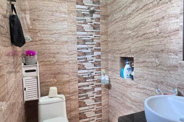 Taman Tasik Semenyih (Lake Residence)