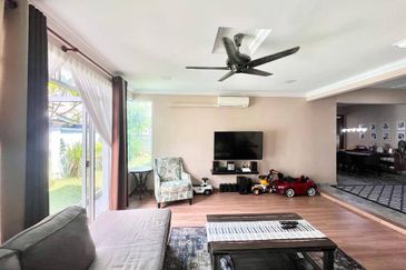 Taman Tasik Semenyih (Lake Residence)