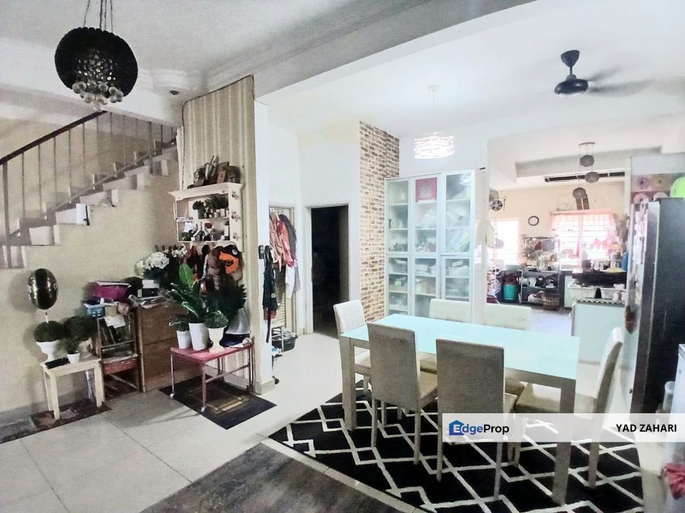 Gated and Guarded & Fully Renovated @ Taman Villa Laksamana, Batu Caves, Selangor, Batu Caves 