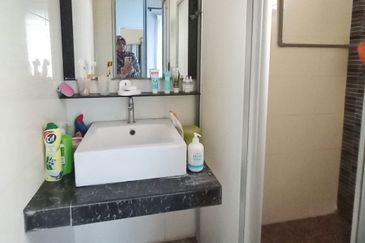 Seksyen 18, Shah Alam