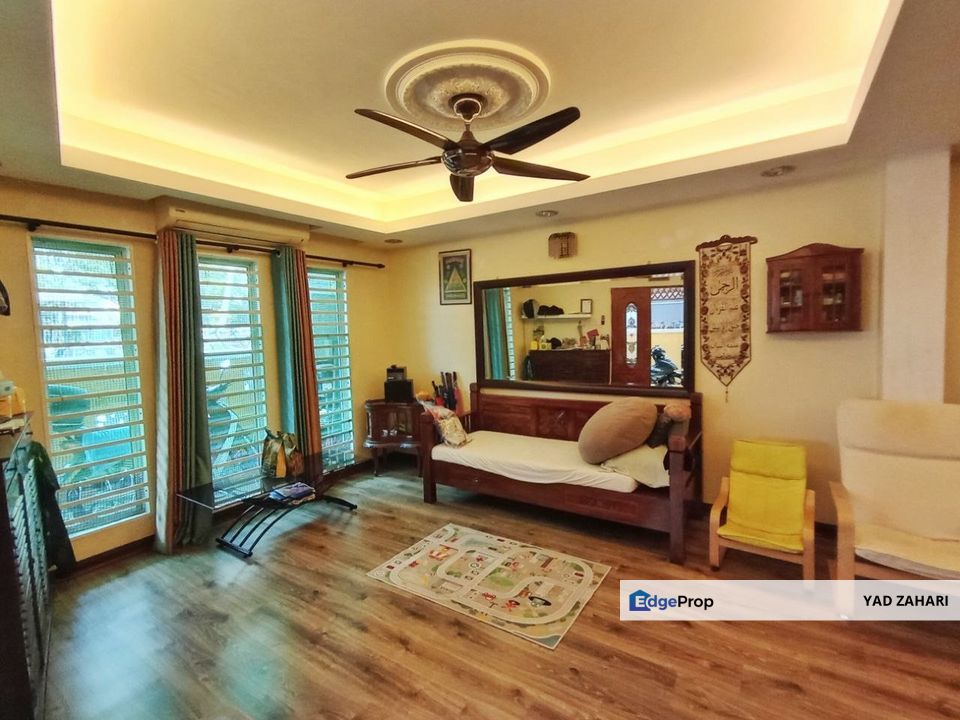 Fully Renovated 2 Storey Terrace Cluster @ Seksyen 18, Shah Alam, Selangor, Shah Alam