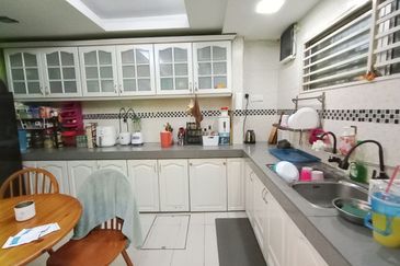 Seksyen 18, Shah Alam