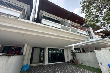 Duta Villa, Setia Alam