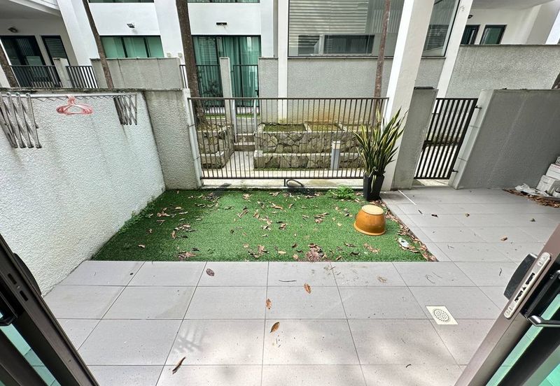 Duta Villa, Setia Alam