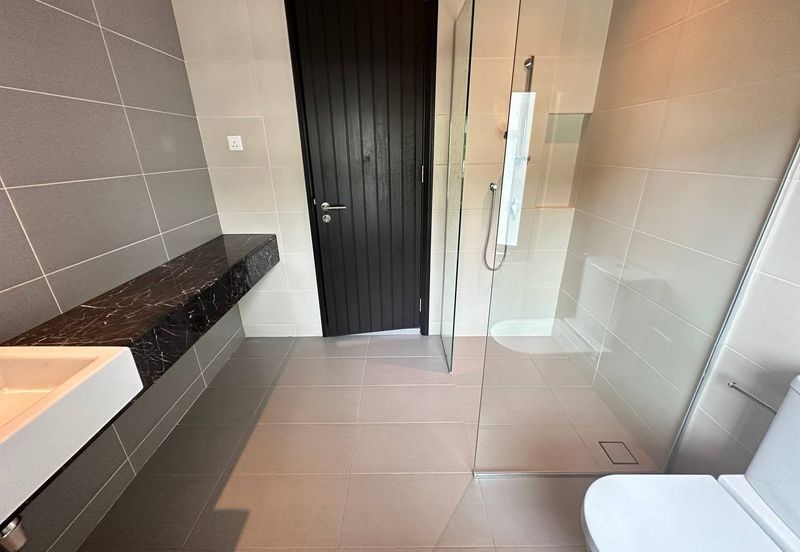 Duta Villa, Setia Alam