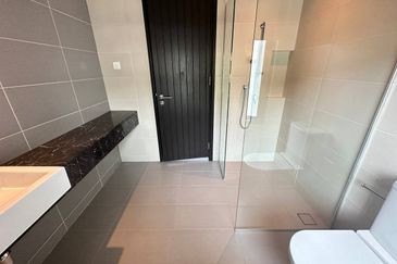 Duta Villa, Setia Alam