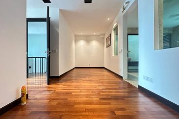 Duta Villa, Setia Alam