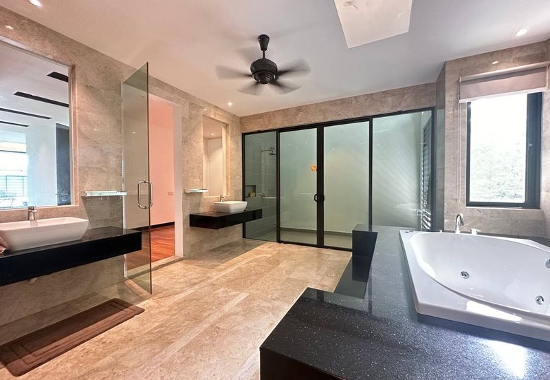 Duta Villa, Setia Alam