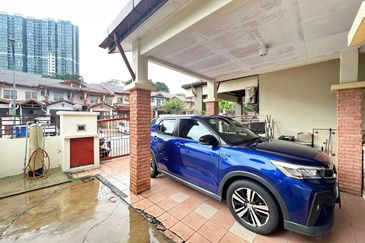 Jalan Spektrum U16 @ Taman Bukit Subang