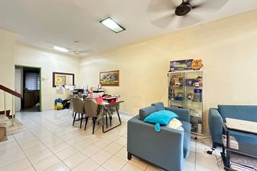 Jalan Spektrum U16 @ Taman Bukit Subang