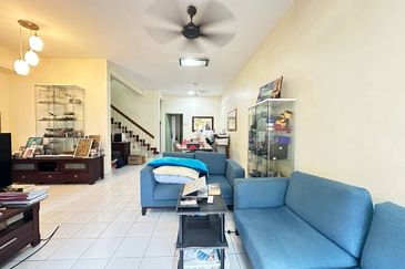 Jalan Spektrum U16 @ Taman Bukit Subang