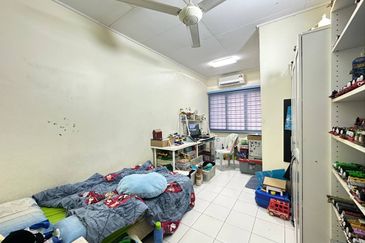 Jalan Spektrum U16 @ Taman Bukit Subang