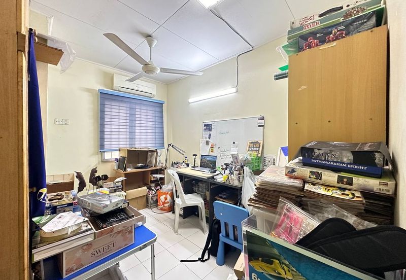 Jalan Spektrum U16 @ Taman Bukit Subang