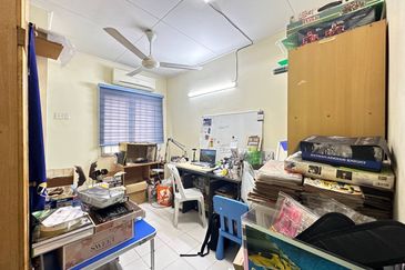 Jalan Spektrum U16 @ Taman Bukit Subang