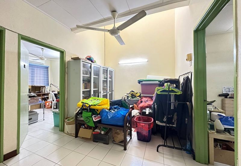 Jalan Spektrum U16 @ Taman Bukit Subang