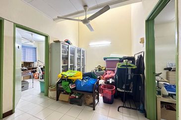 Jalan Spektrum U16 @ Taman Bukit Subang