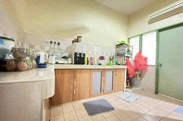 Jalan Spektrum U16 @ Taman Bukit Subang