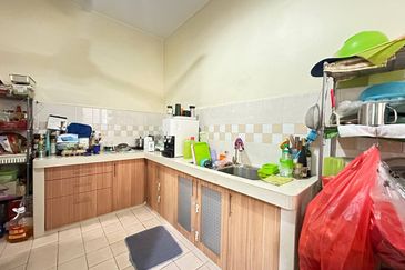 Jalan Spektrum U16 @ Taman Bukit Subang