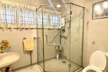 Seksyen 12, Shah Alam