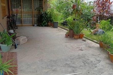 Taman Pinggiran Putra