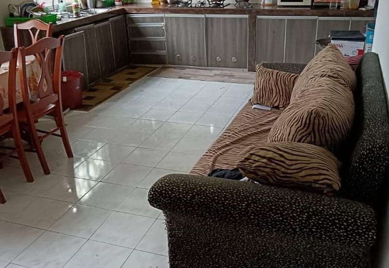 Taman Pinggiran Putra