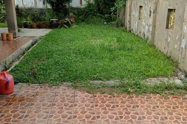 Taman Pinggiran Putra