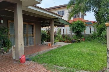 Taman Pinggiran Putra