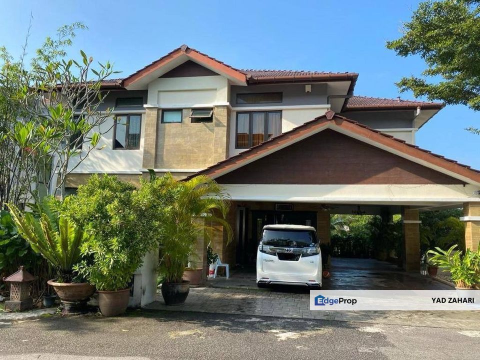 Bungalow with Swimming Pool & Garden Gazebo @ Amberhill, Taman Melawati KL, Selangor, Taman Melawati